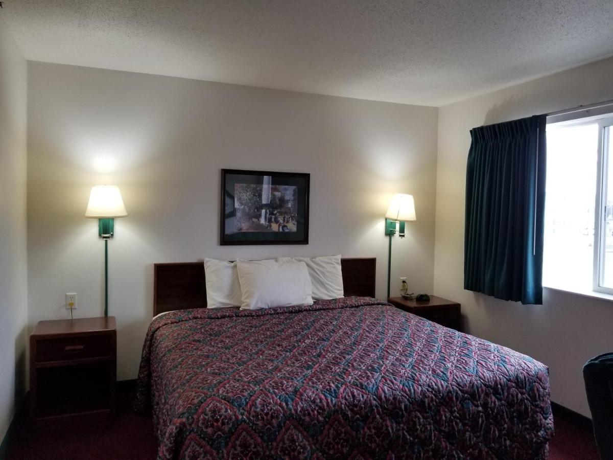 Bilmar Inn & Suites Dell Rapids Exterior foto